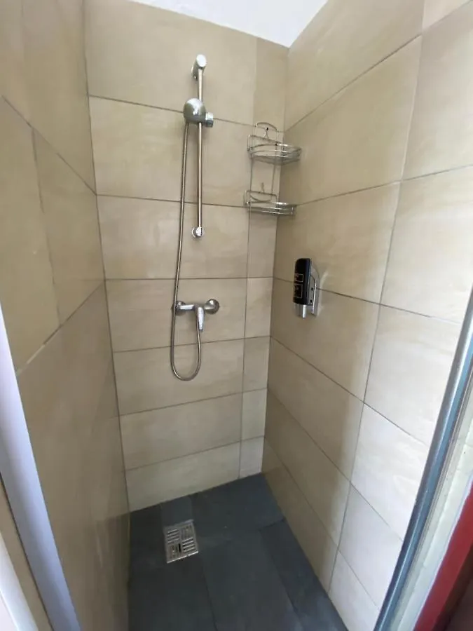 Konukevi Pension Lizzi Viyana